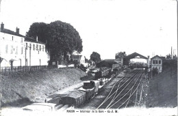 Delcampe - MACON - Intérieur De La Gare - TRAIN - Macon