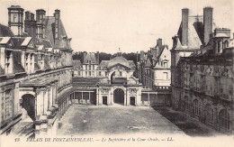 Delcampe - C024 France, Palais De Fontainebleau Le Baptistere Et La Cour Ovale  Postcard - Palais