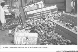 Delcampe - CAR-AAPP3-0215 - POLITIQUE - Barricades Près Du Carrefour De L'odéon - Mai 1968 - Ereignisse