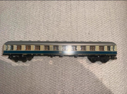 Delcampe - Lima H0 Voiture Voyageurs DB 2e Classe Bleu Océan Ivoire Vintage - Passenger Trains