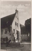 Delcampe - Deutschland Augsburg Am Brunnen In Der Fuggerei Fountain Echtfoto #SEF556 - Augsburg