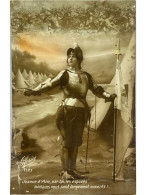 Delcampe - Jeanne D'Arc En Armure Au Camp Militaire – Gloria N° 1323 – CPA - Personen