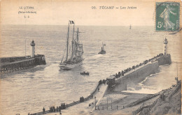 Delcampe - 76-FECAMP-ARRIVEE D UN VOILIER-N°6024-E/0255 - Fécamp